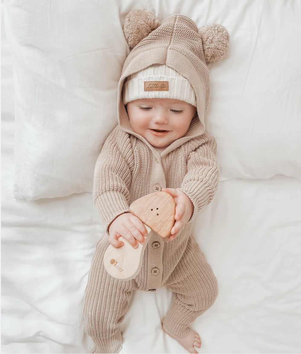 רעשן לתינוק מעץ